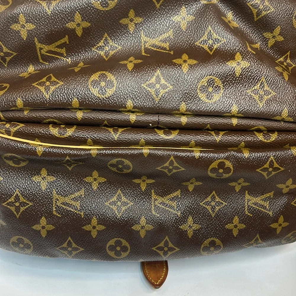 Louis Vuitton LOUIS VUITTON Monogram Saumur